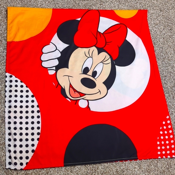 💥3/$15💥Disney Jumping Beans Minnie & Mickey Mouse shower curtain - Picture 2 of 4